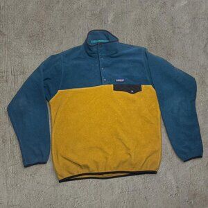 Patagonia Synchilla fleece in blue and yellow #fleece